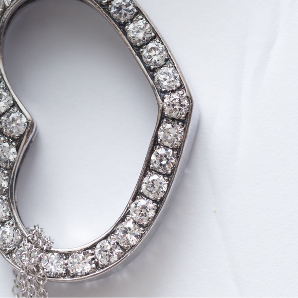 Elegant pendant choker with dainty chain & crystal faux diamond heart pendant - Picture 12 of 13